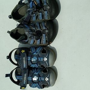 2 pairs toddler boy summer shoes size 8 and 9